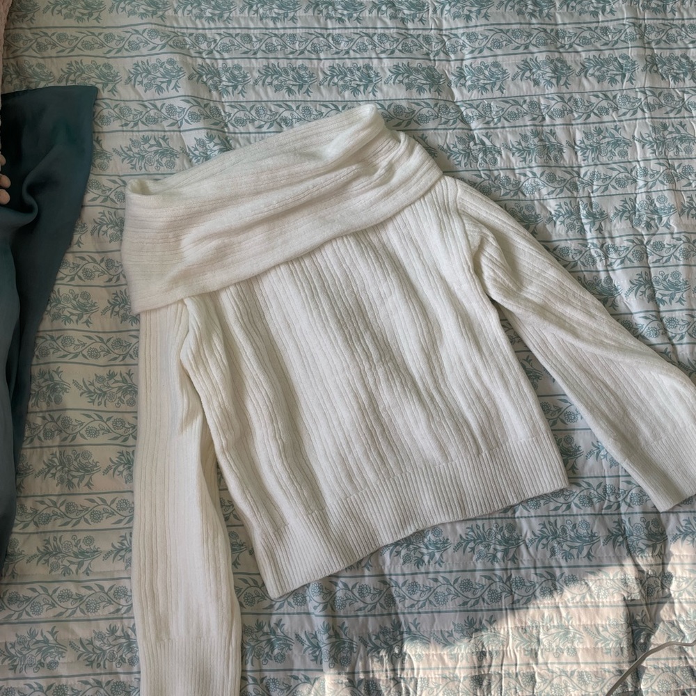 Hollister like Off-the-Shoulder sweater